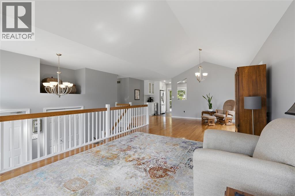 682 MICHAEL DRIVE - Image 13