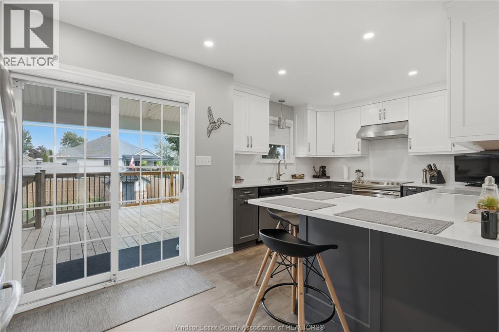 682 MICHAEL DRIVE - Image 18