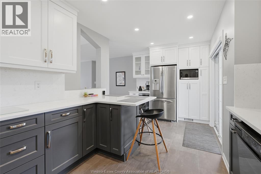 682 MICHAEL DRIVE - Image 22