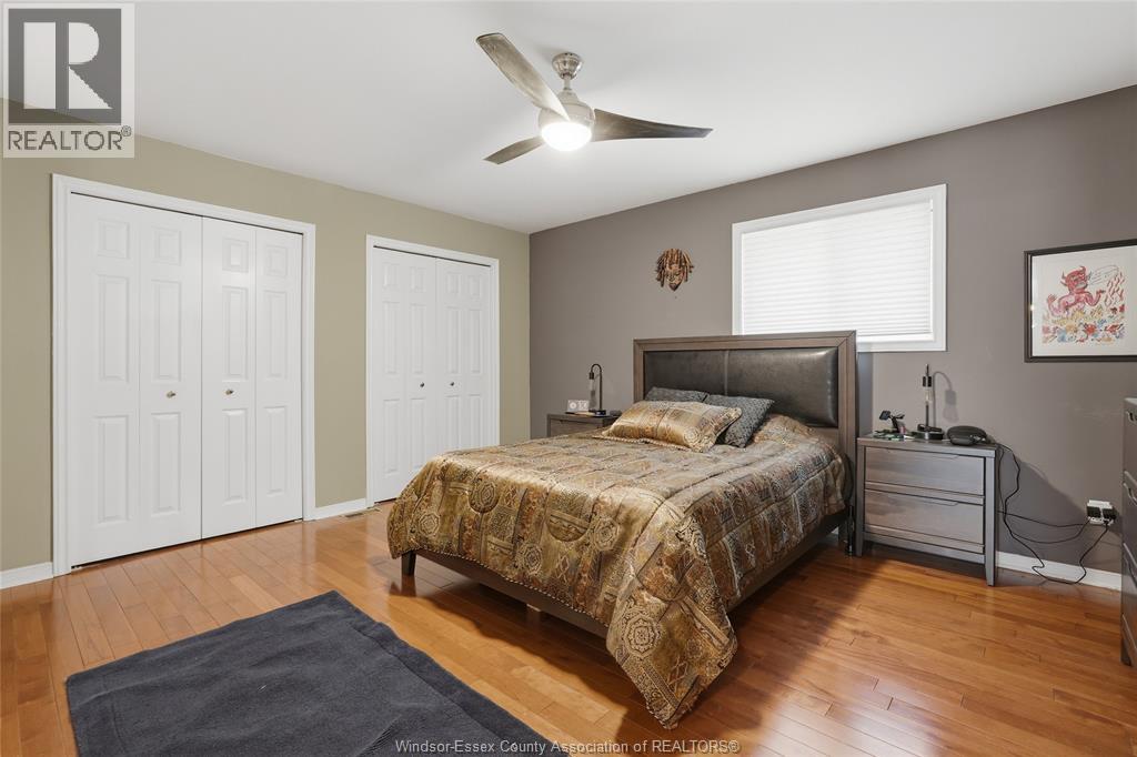 682 MICHAEL DRIVE - 23