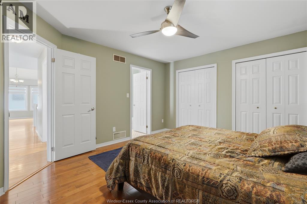 682 MICHAEL DRIVE - 24