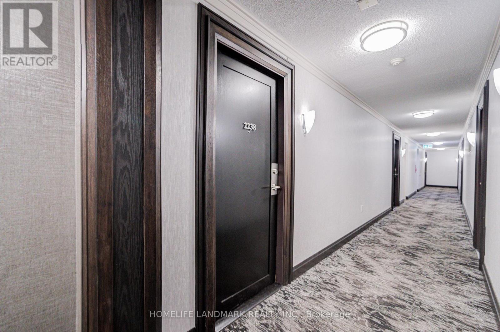 #2238 35 VIKING LANE - 50