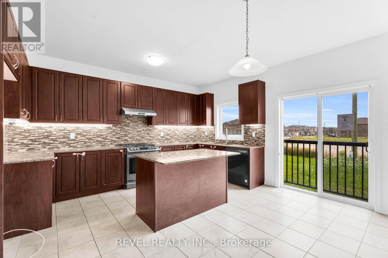 104 SEELEY AVENUE - 17