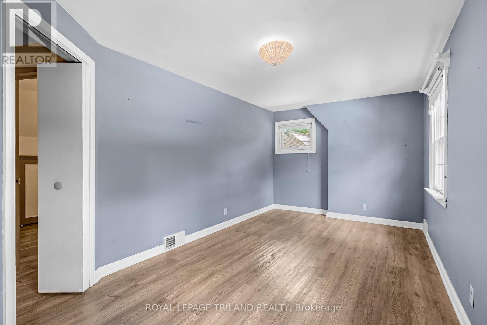 463 RIVERSIDE DRIVE - 22
