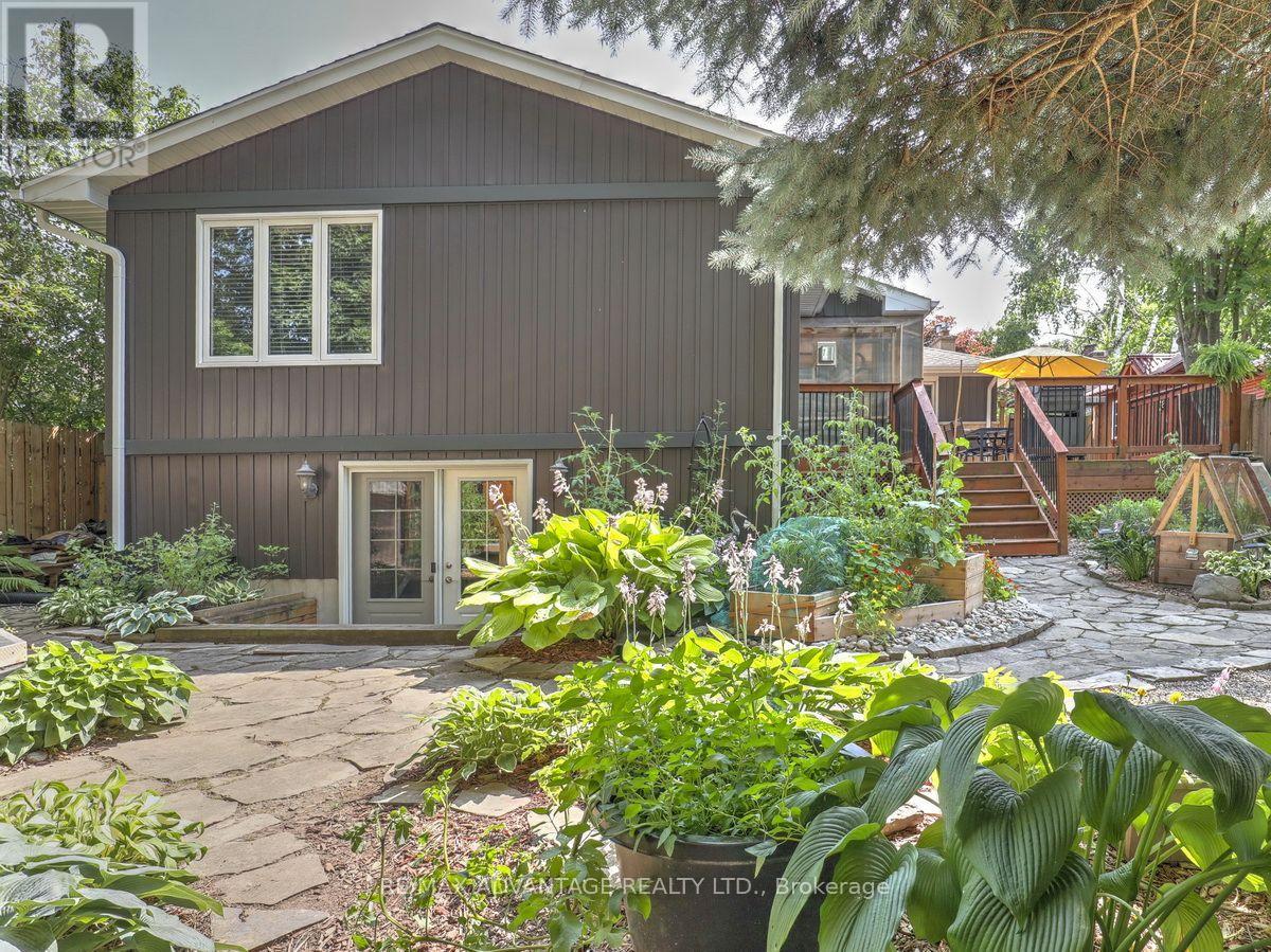 467 JELLICOE CRESCENT - 48