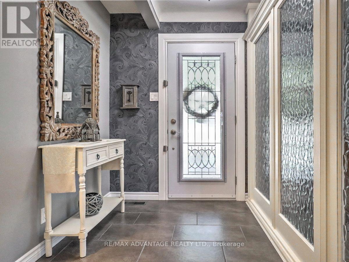 467 JELLICOE CRESCENT - 8