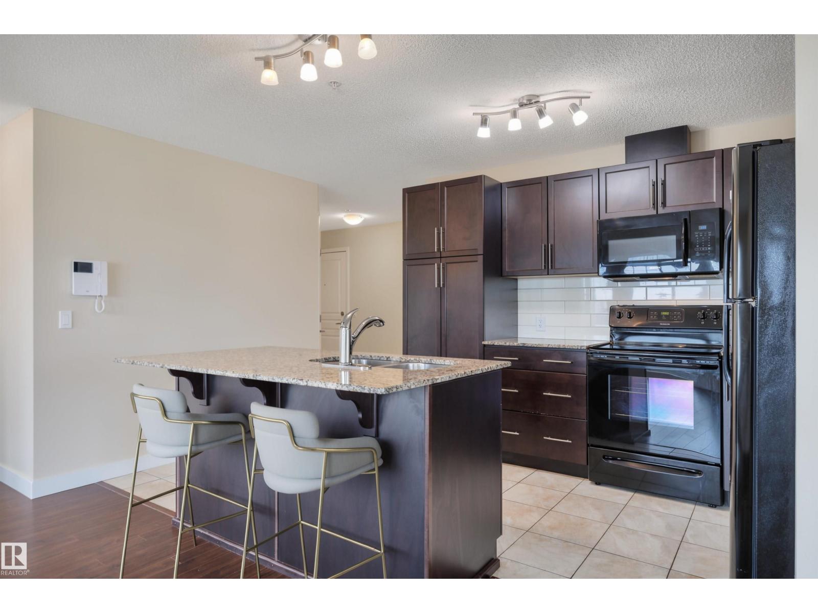 3303 6 AUGUSTINE Crescent - Photo 5