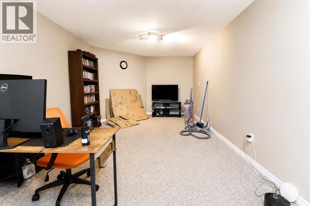 9616 76 Avenue - Image 9