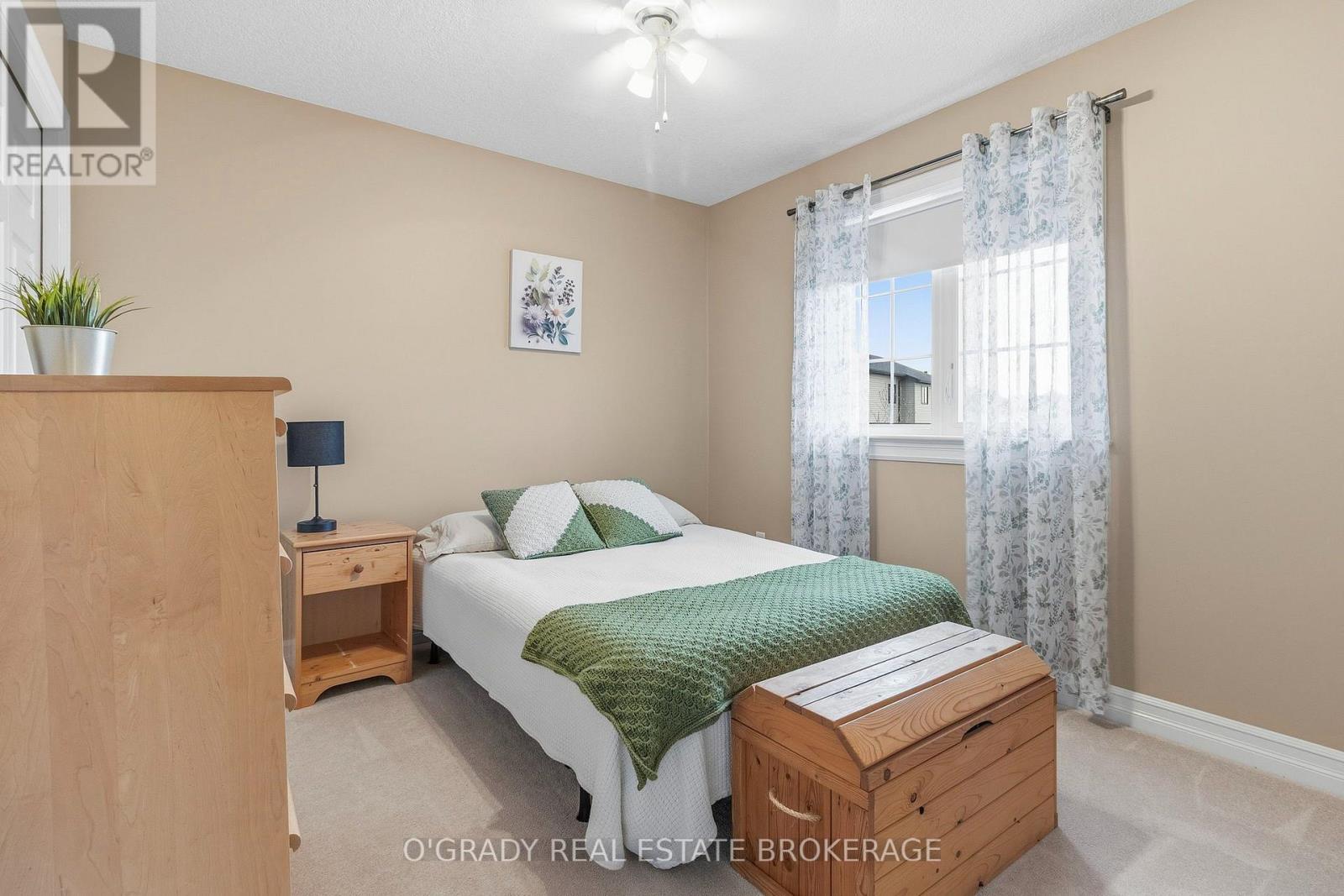 1004 CRESTWOOD DRIVE - 33
