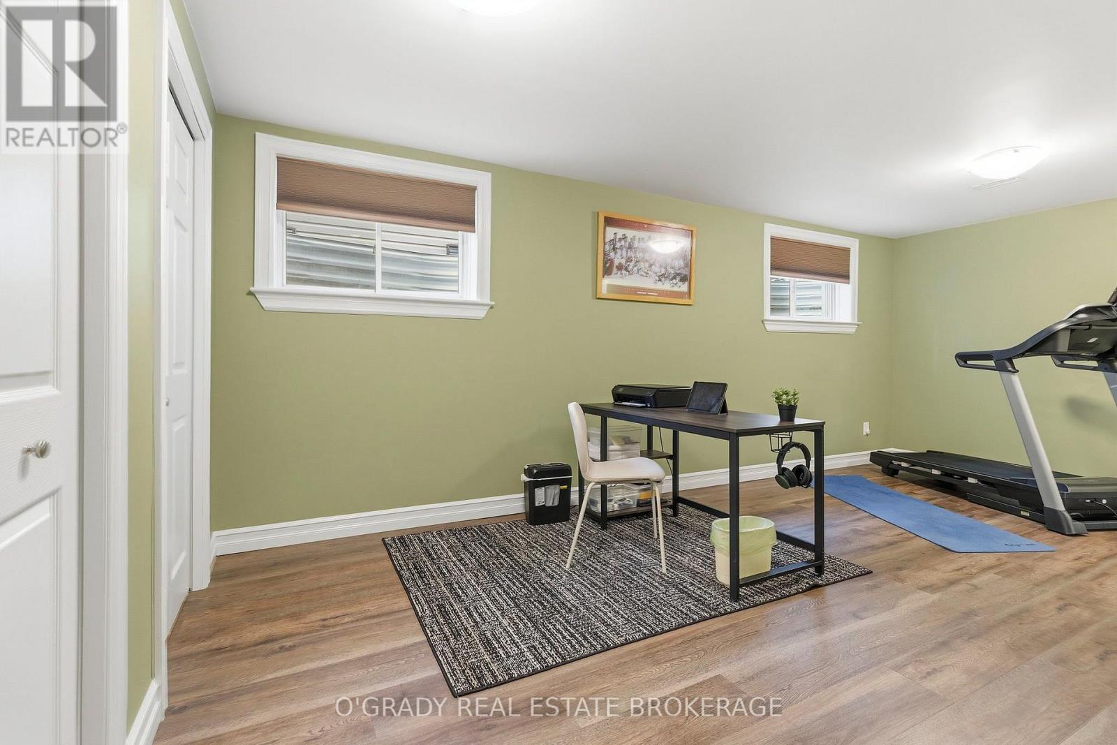 1004 CRESTWOOD DRIVE - 38