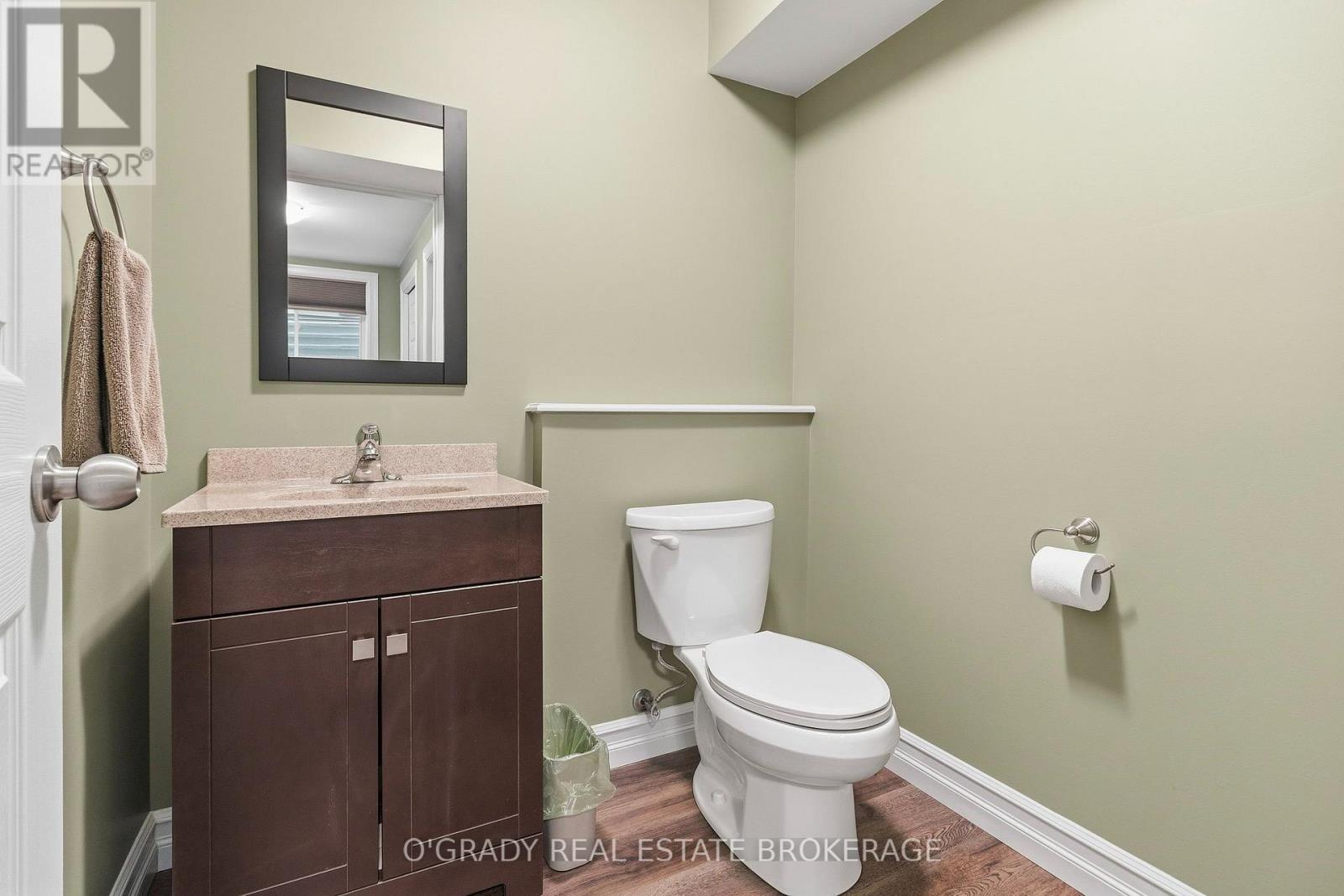 1004 CRESTWOOD DRIVE - 39