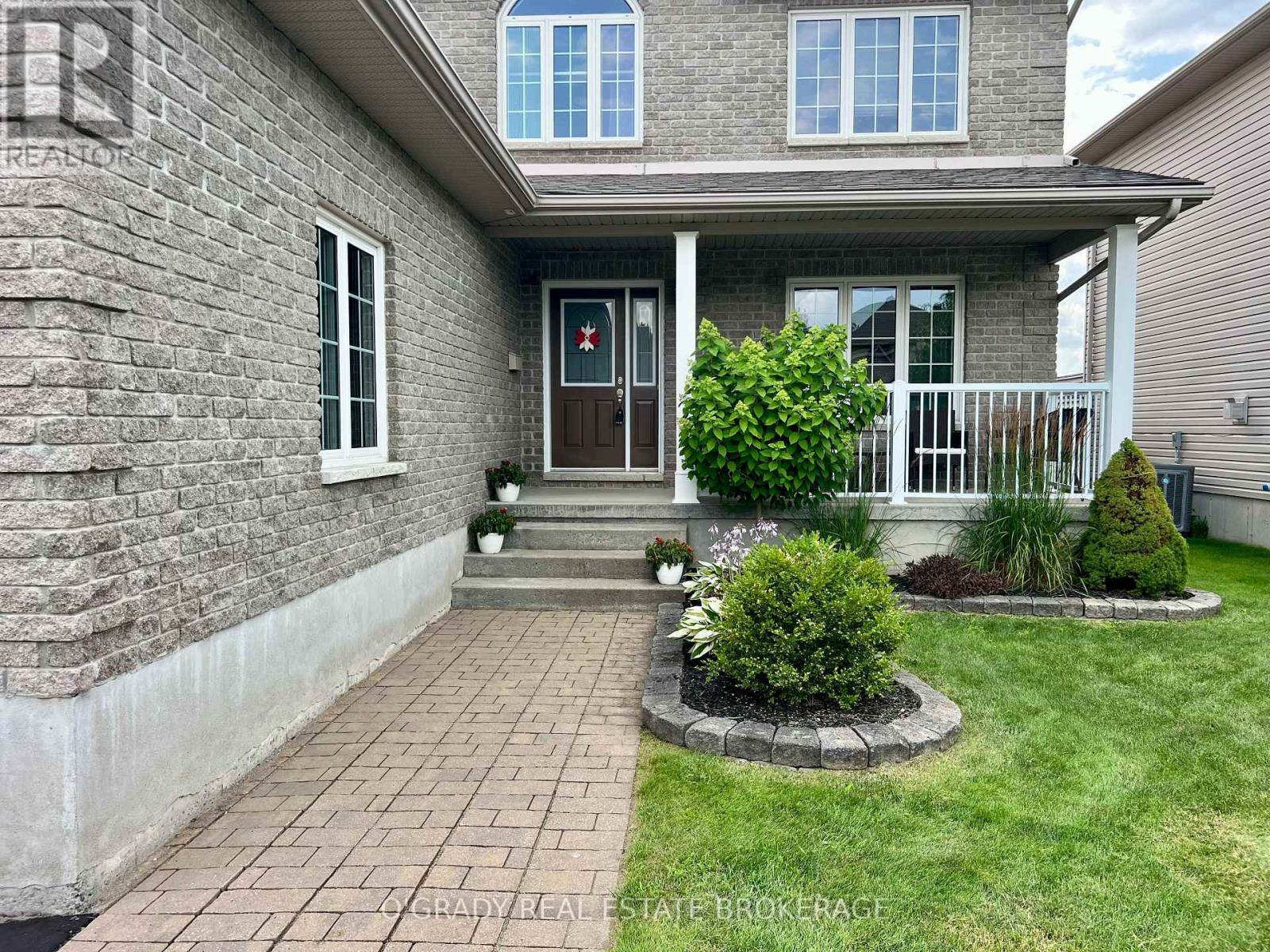 1004 CRESTWOOD DRIVE - 4