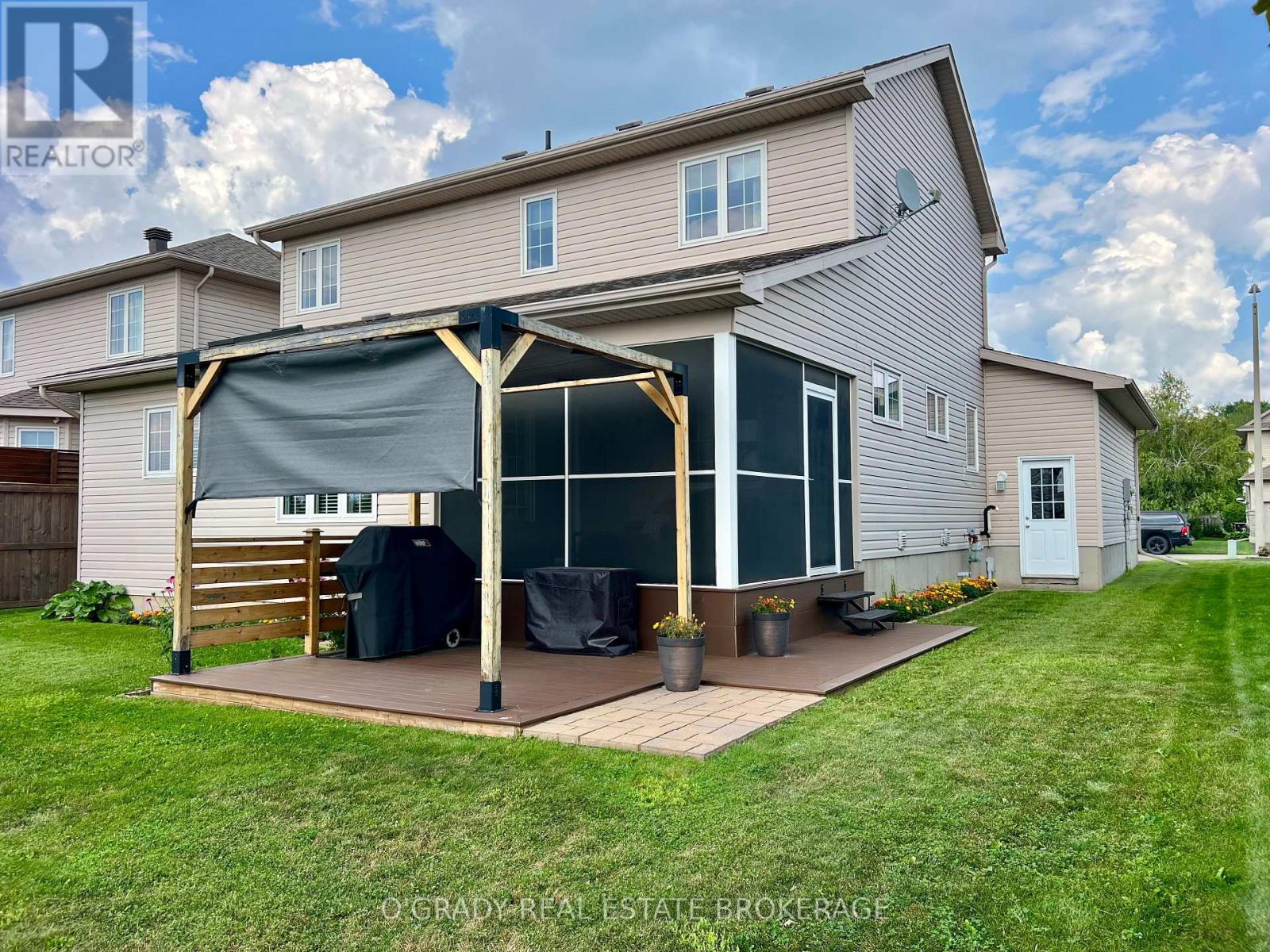 1004 CRESTWOOD DRIVE - 46