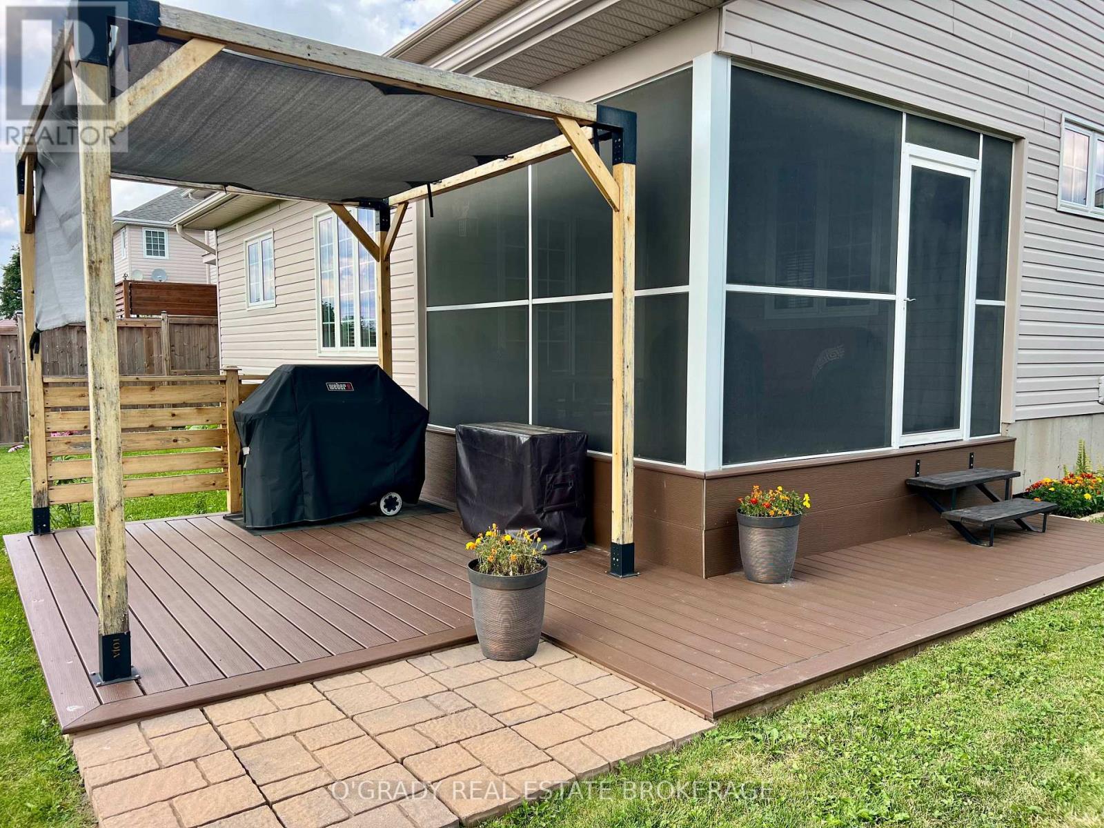 1004 CRESTWOOD DRIVE - 48
