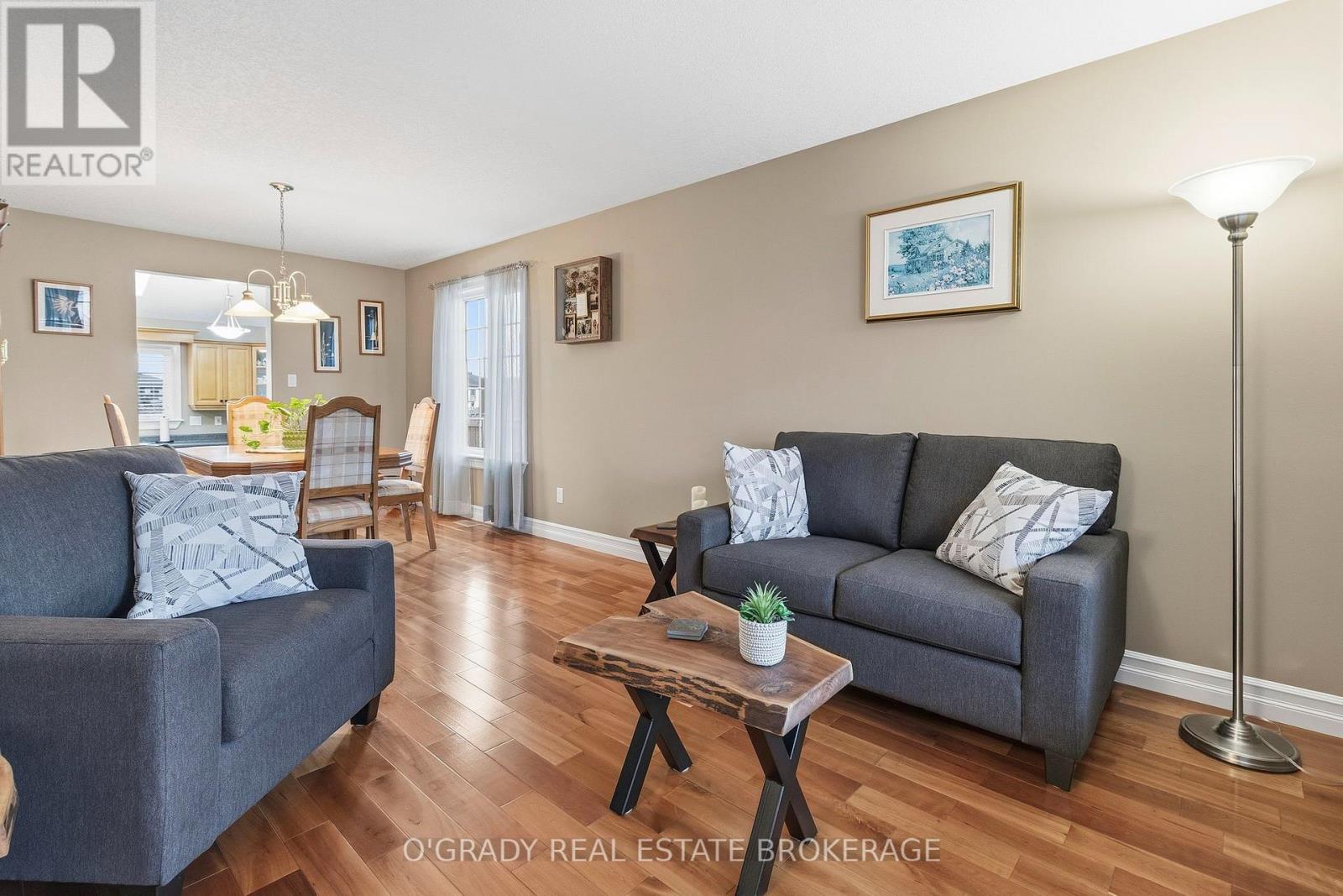 1004 CRESTWOOD DRIVE - 8