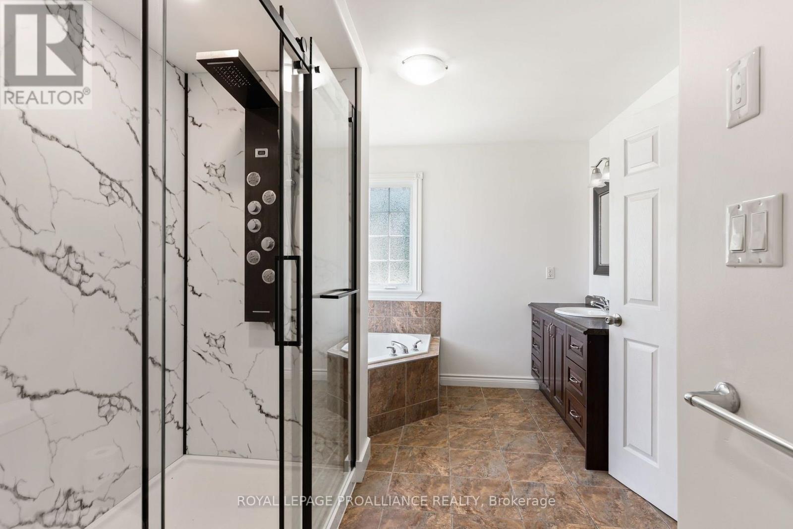 7 ALBERT STREET - Image 23