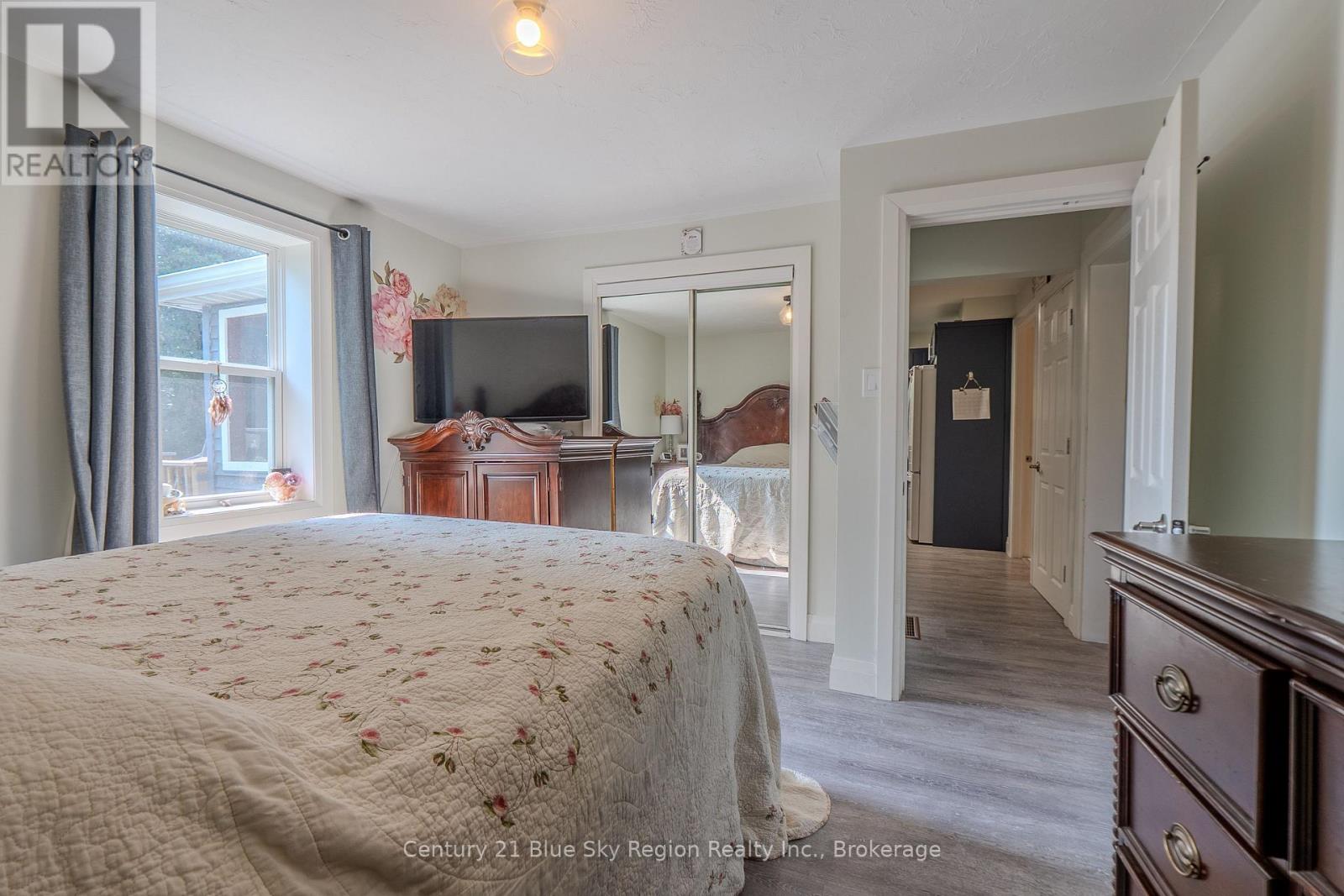 421 MCCONNELL STREET - 7