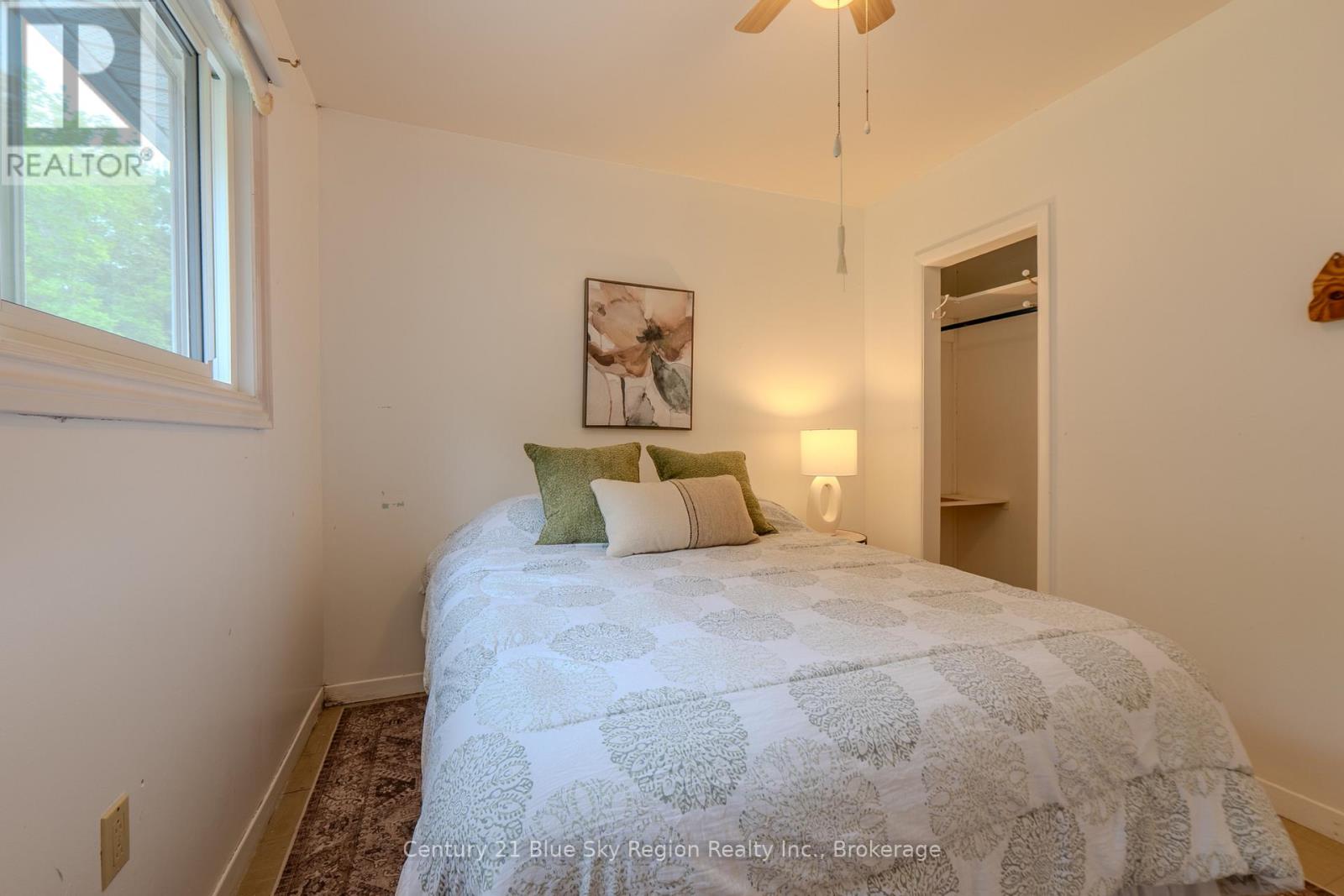 1272 LAKESHORE DRIVE - 19