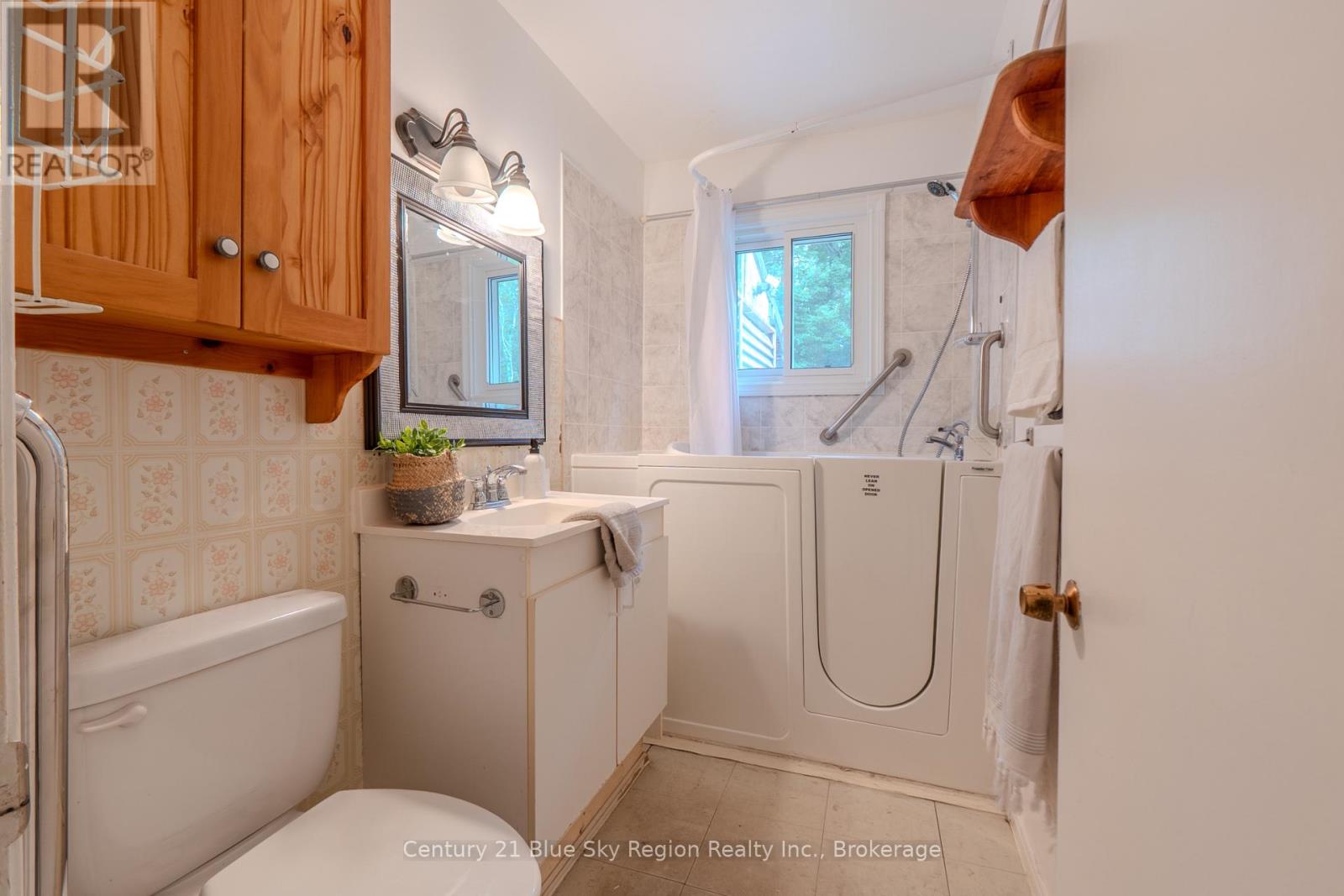 1272 LAKESHORE DRIVE - 21