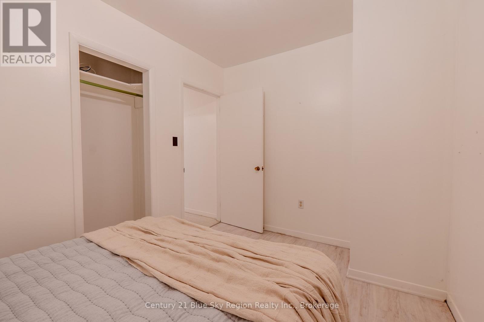 1272 LAKESHORE DRIVE - 23