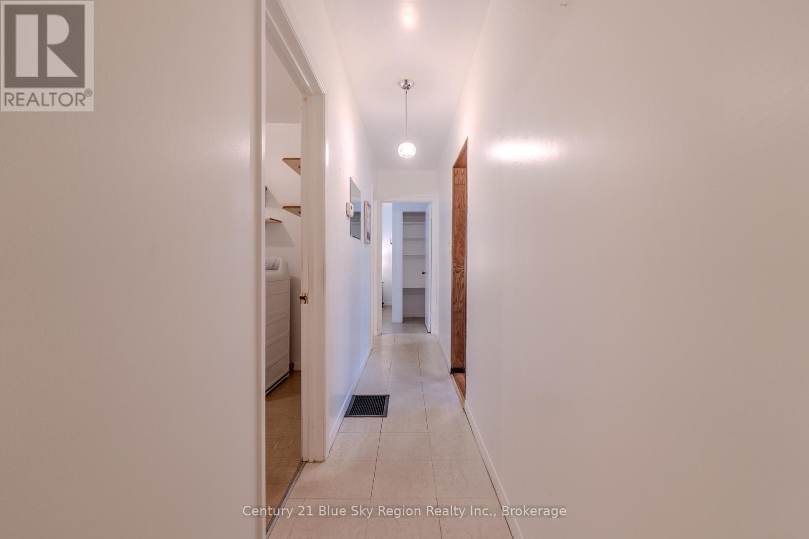 1272 LAKESHORE DRIVE - 24