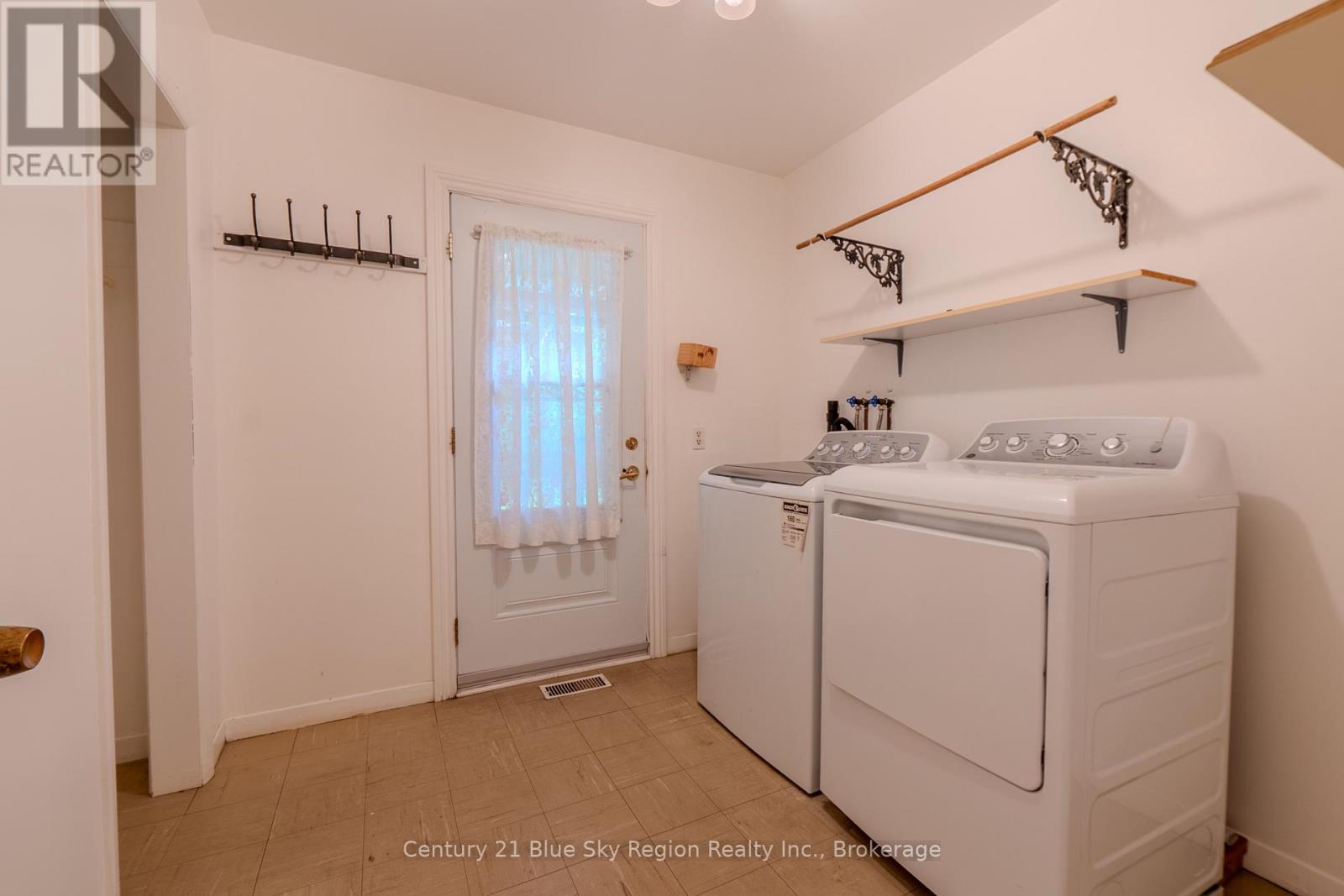 1272 LAKESHORE DRIVE - 25