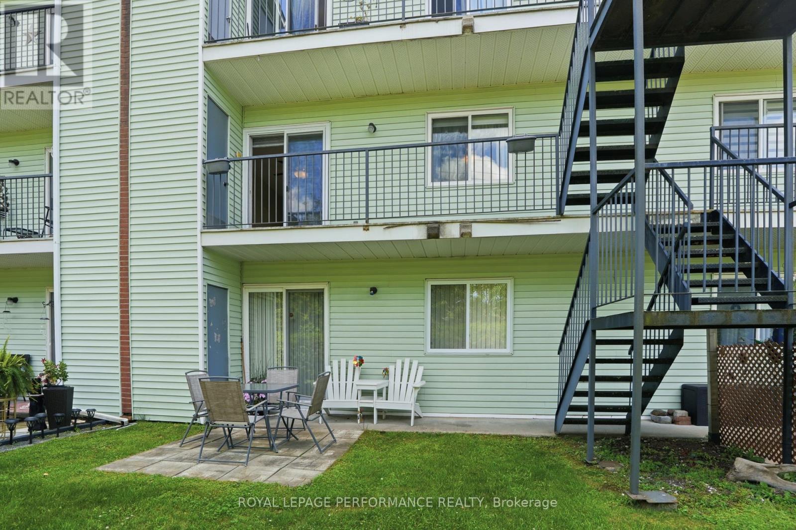 #4 471 SPENCE AVENUE - Image 21