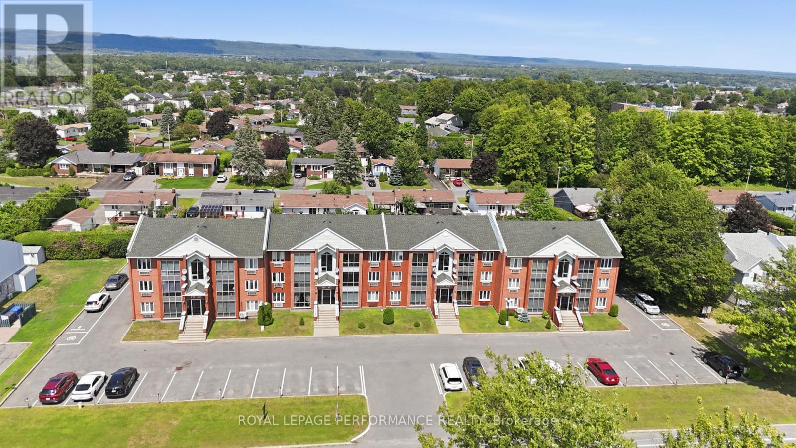 #4 471 SPENCE AVENUE - Image 23