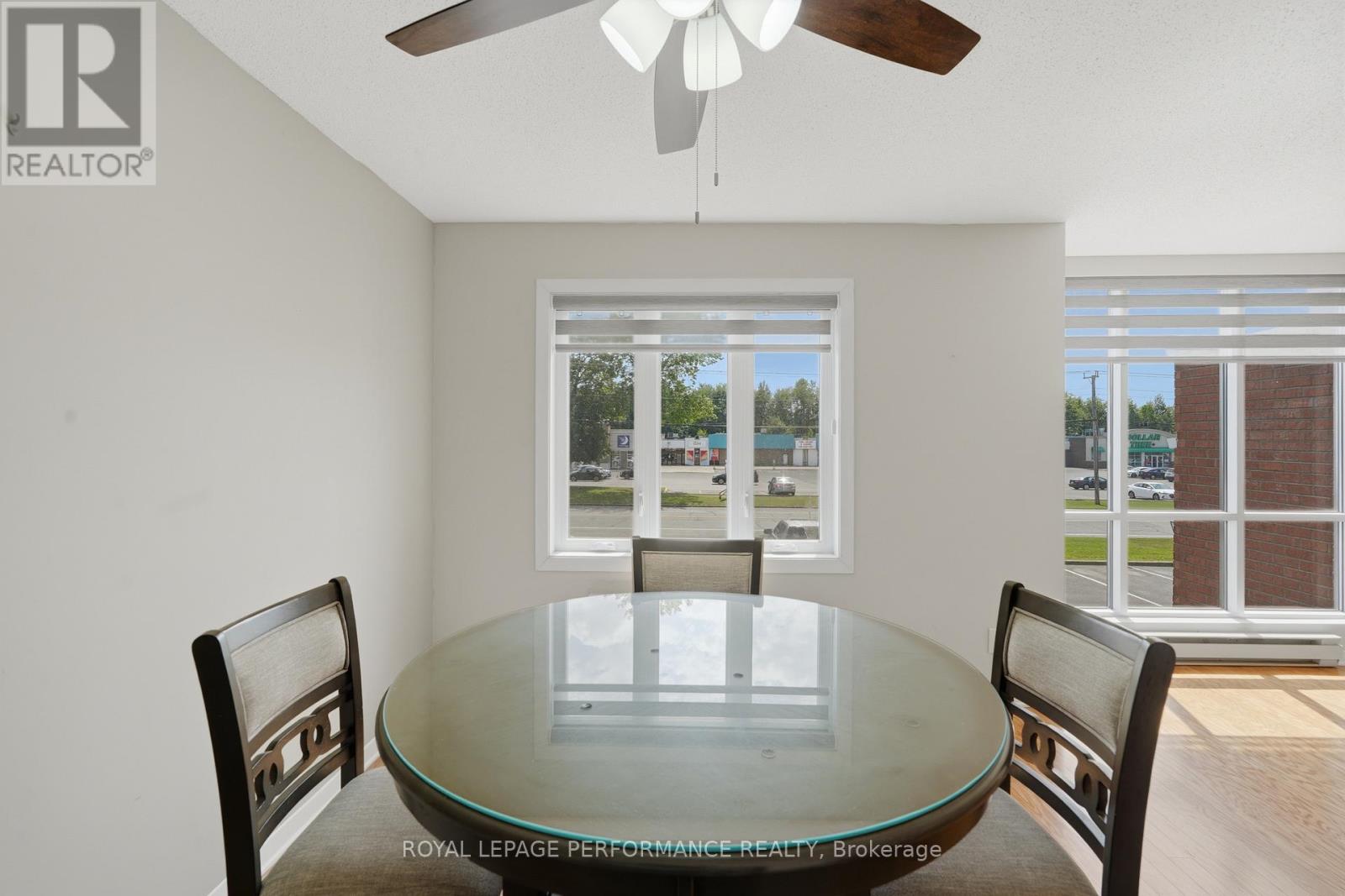 #4 471 SPENCE AVENUE - Image 8