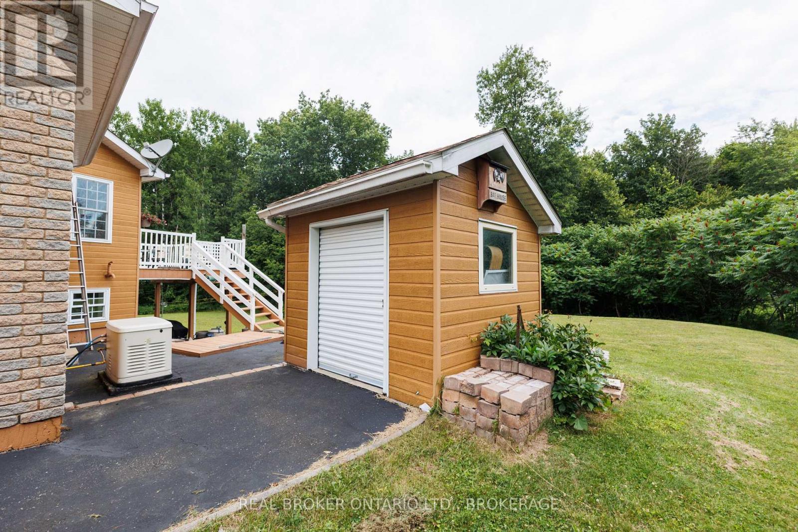 3213 DORNIE ROAD - 39