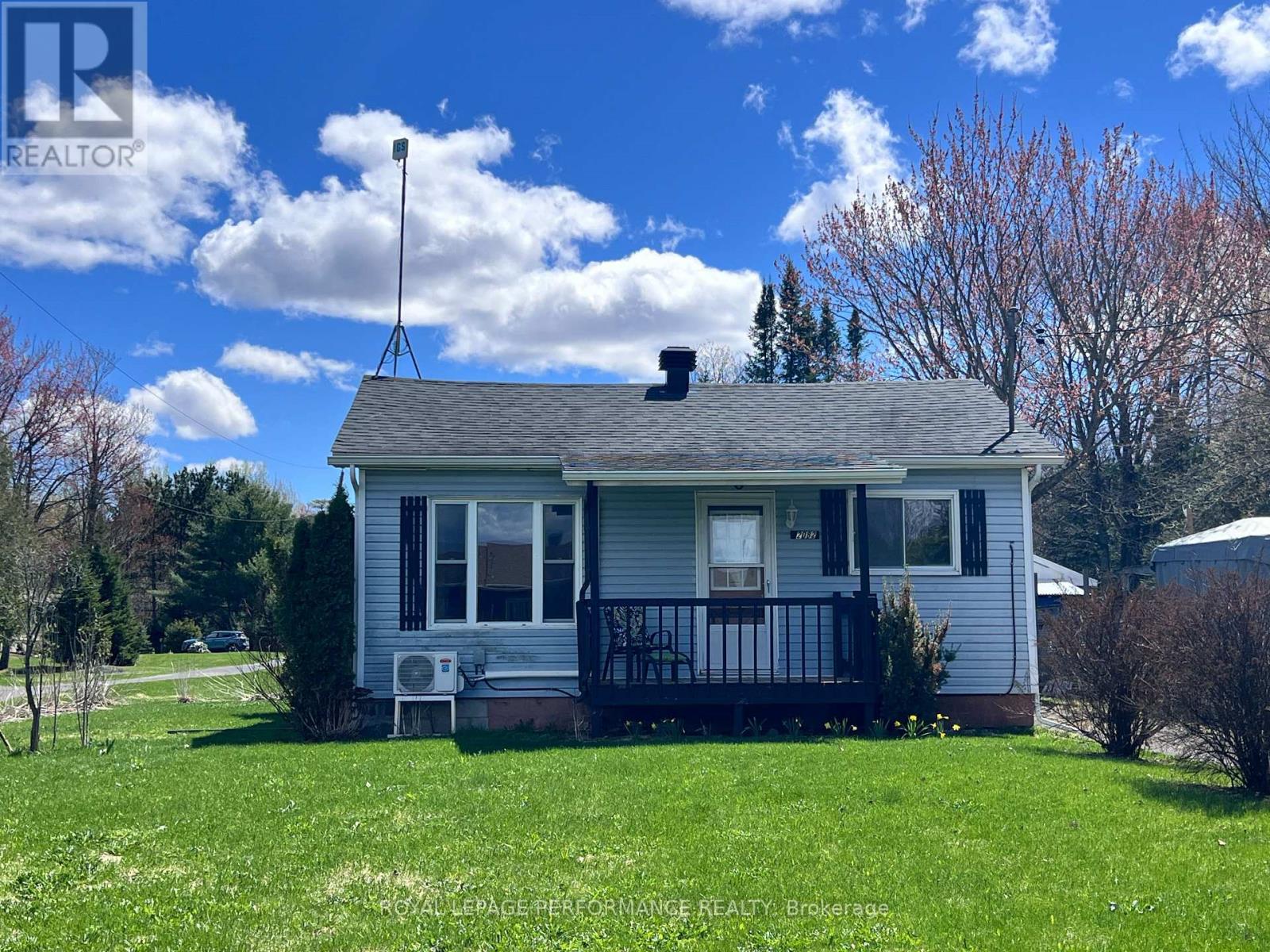 2082 SANDY HILL ROAD - 1
