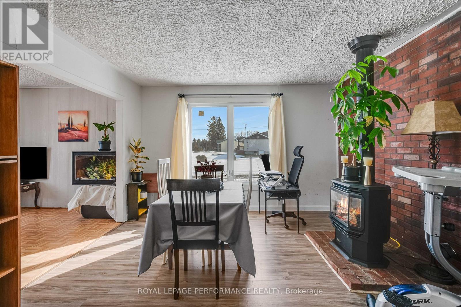 2082 SANDY HILL ROAD - 16