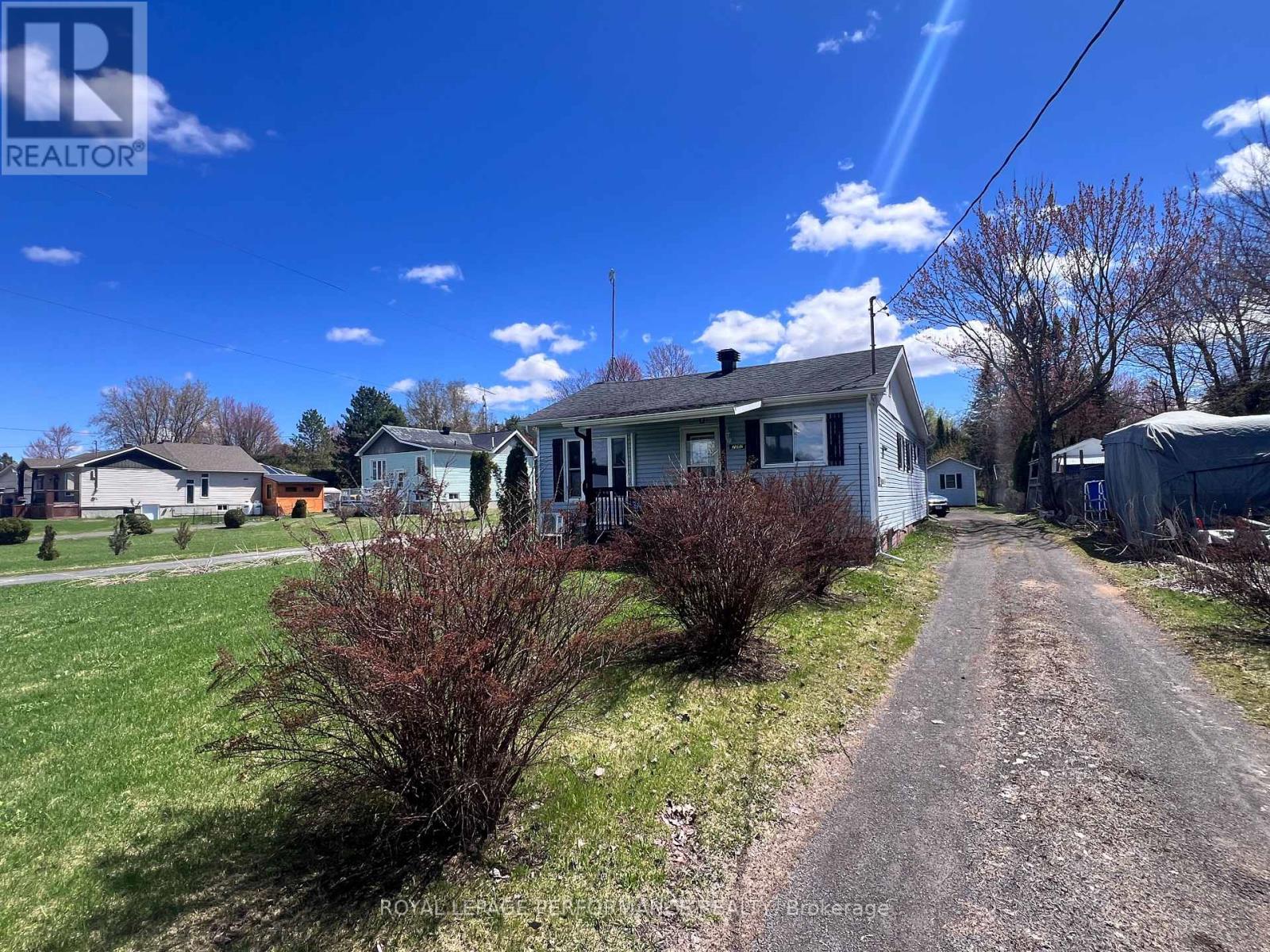 2082 SANDY HILL ROAD - 2