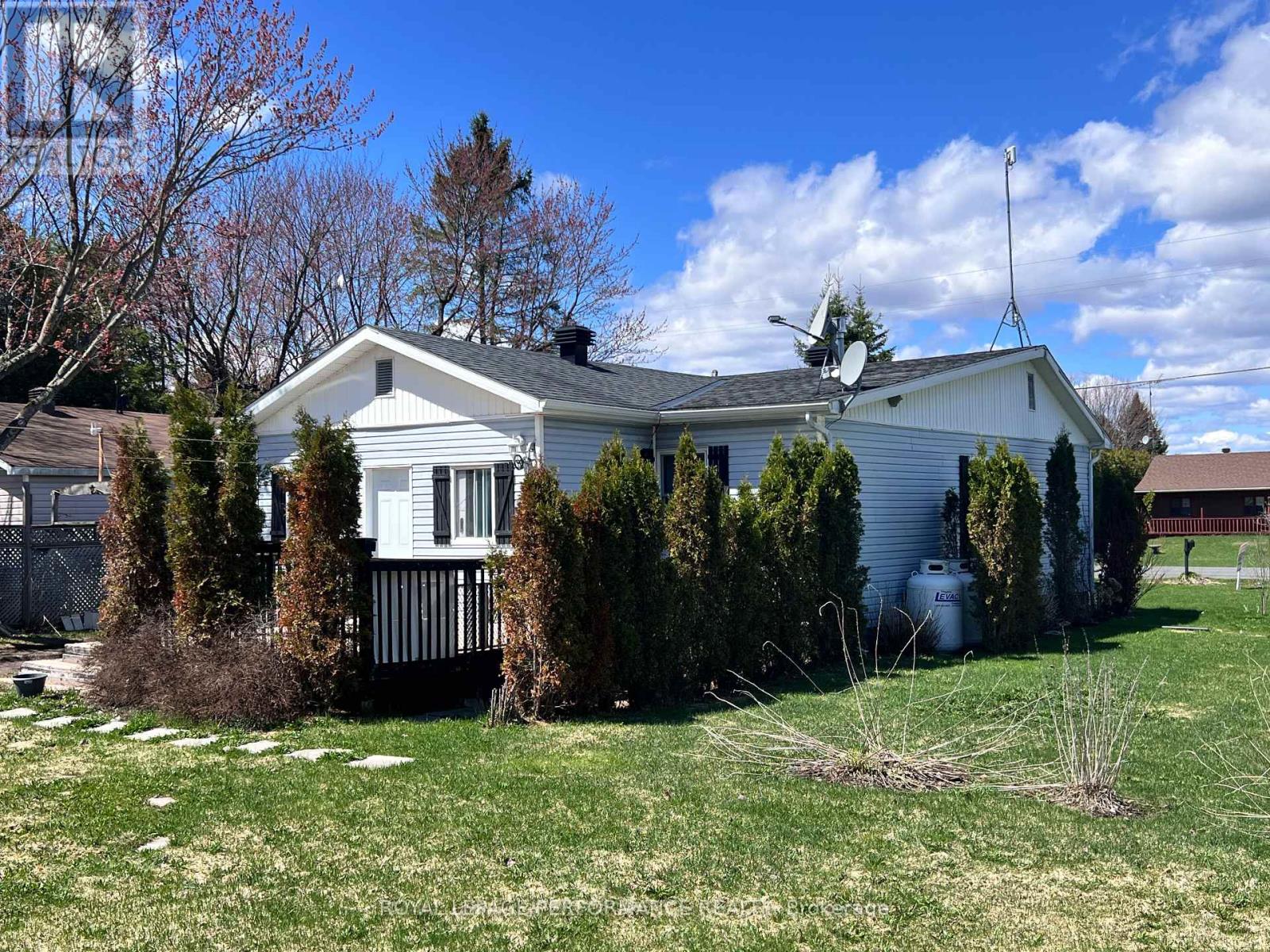 2082 SANDY HILL ROAD - 5