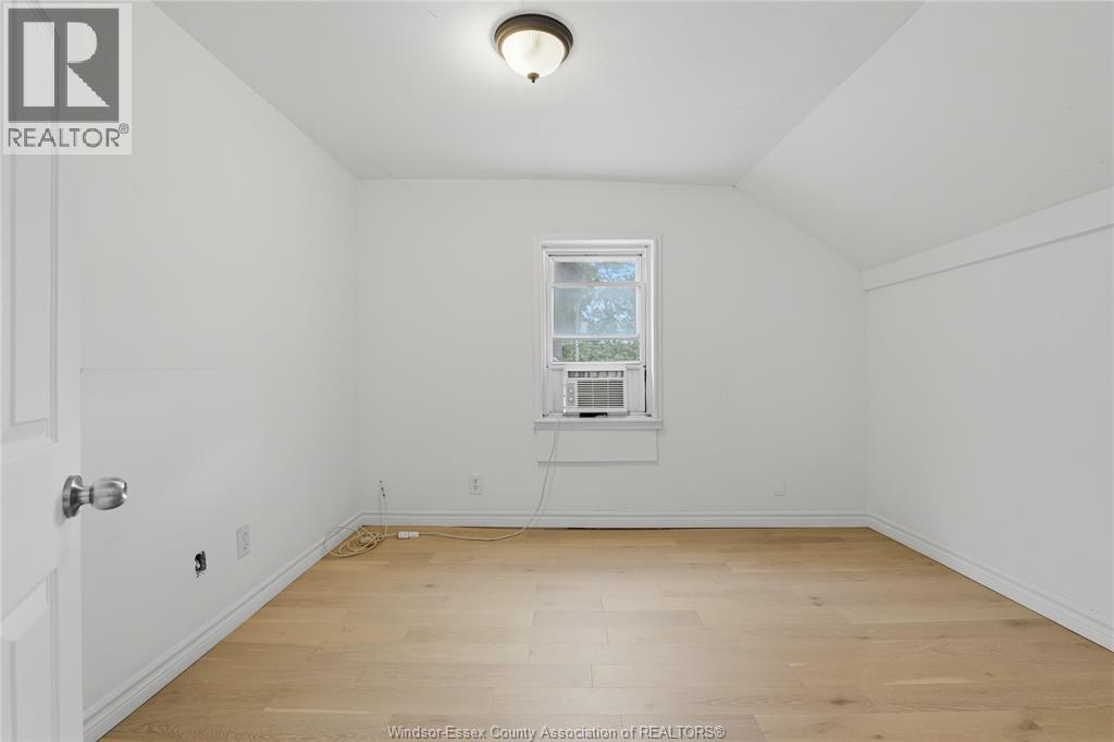 521 BROCK STREET - 16