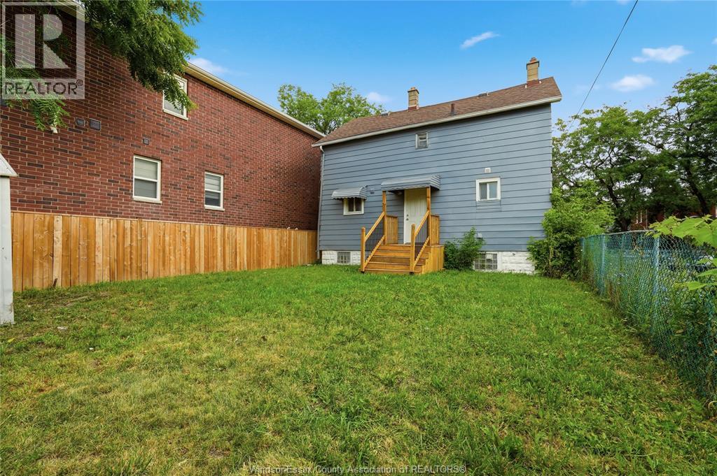 521 BROCK STREET - 19