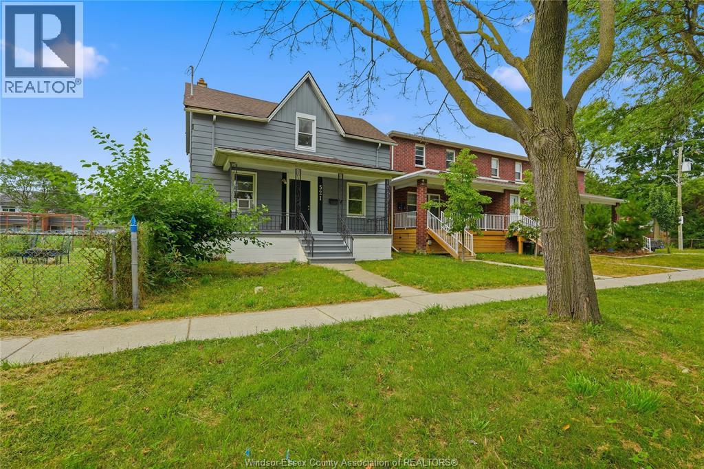 521 BROCK STREET - 2