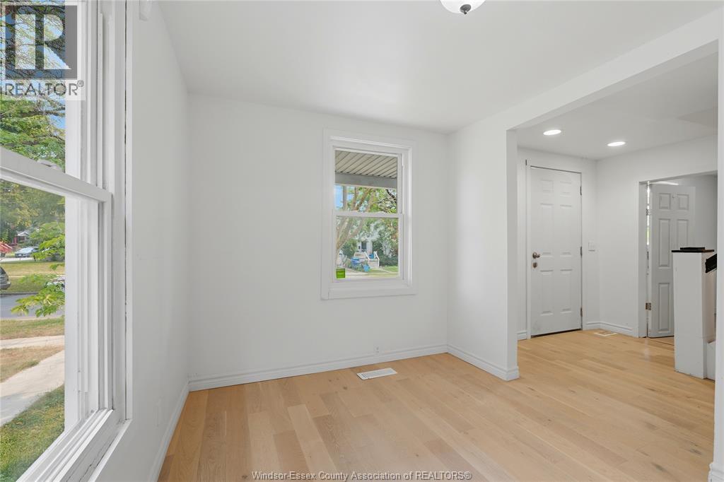 521 BROCK STREET - 7