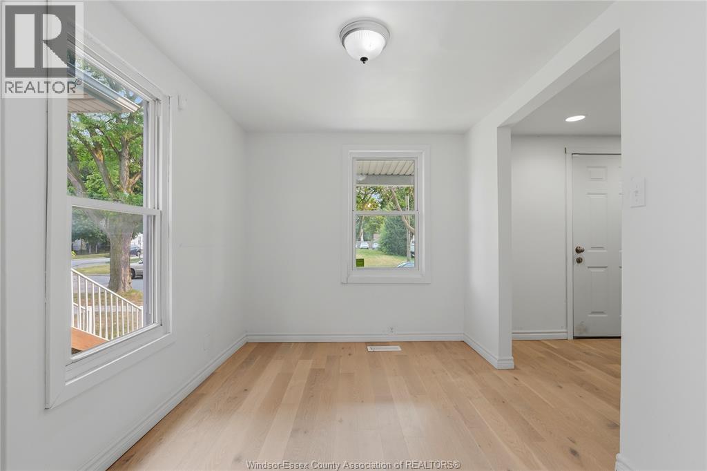 521 BROCK STREET - 8