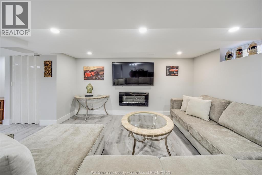 2777 ROCKWELL BOULEVARD - 30
