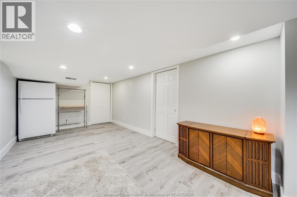 2777 ROCKWELL BOULEVARD - 32