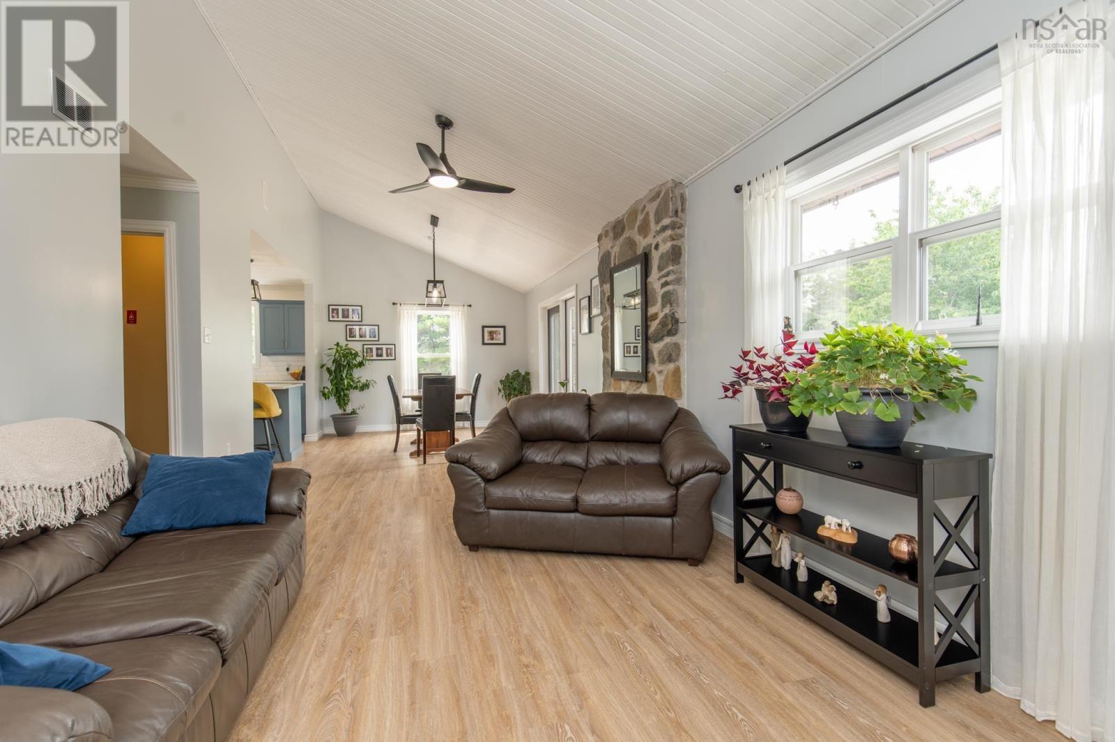 121 Mill Road - 15