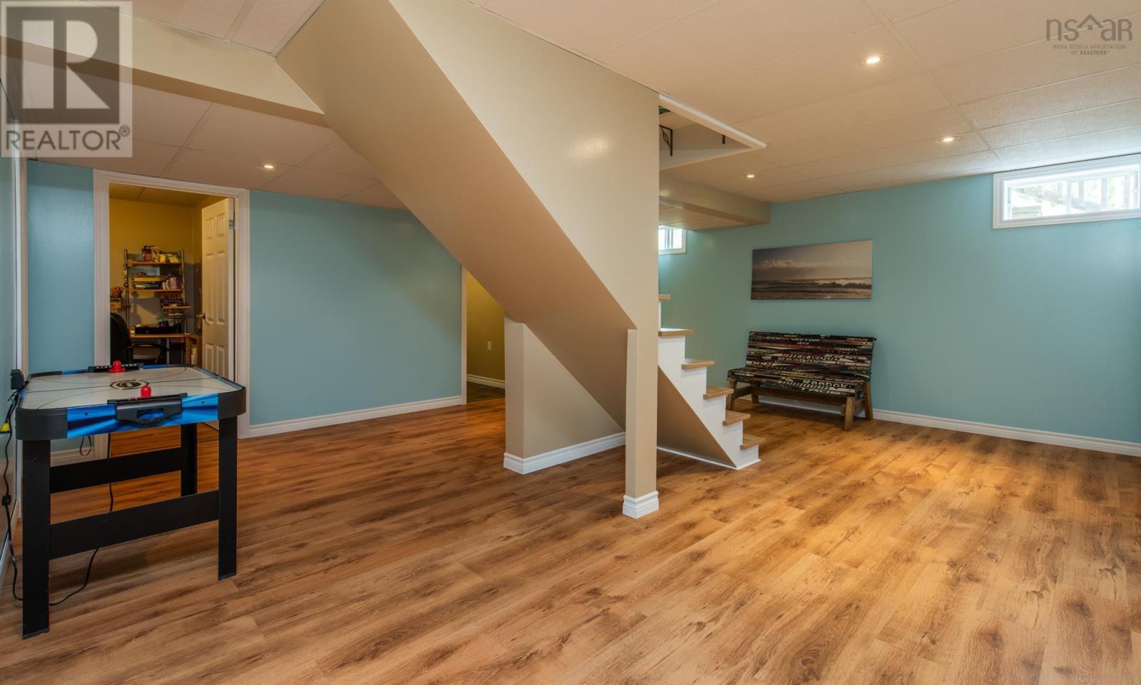 Property 25 of 47 of 121 Mill Road