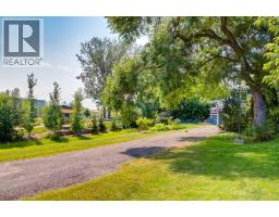 4pc Bathroom - 1213 17a Street Nw, Calgary, AB T2N2E8 Photo 7