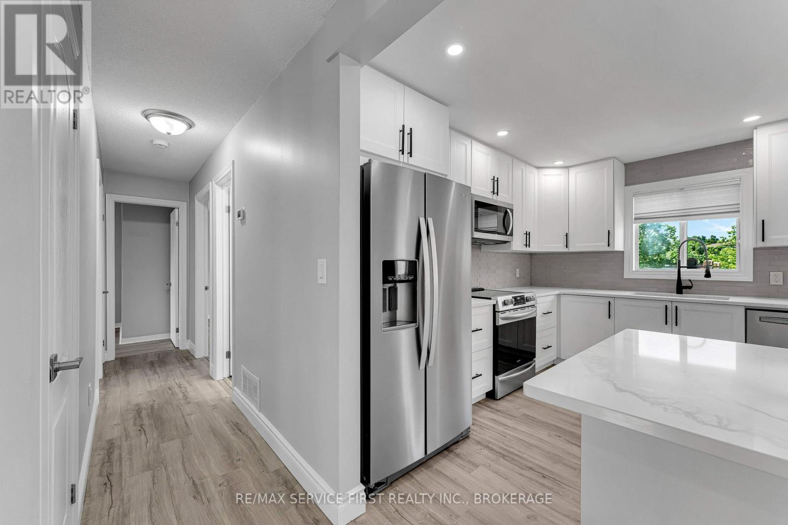 19 HERITAGE DRIVE - Image 14