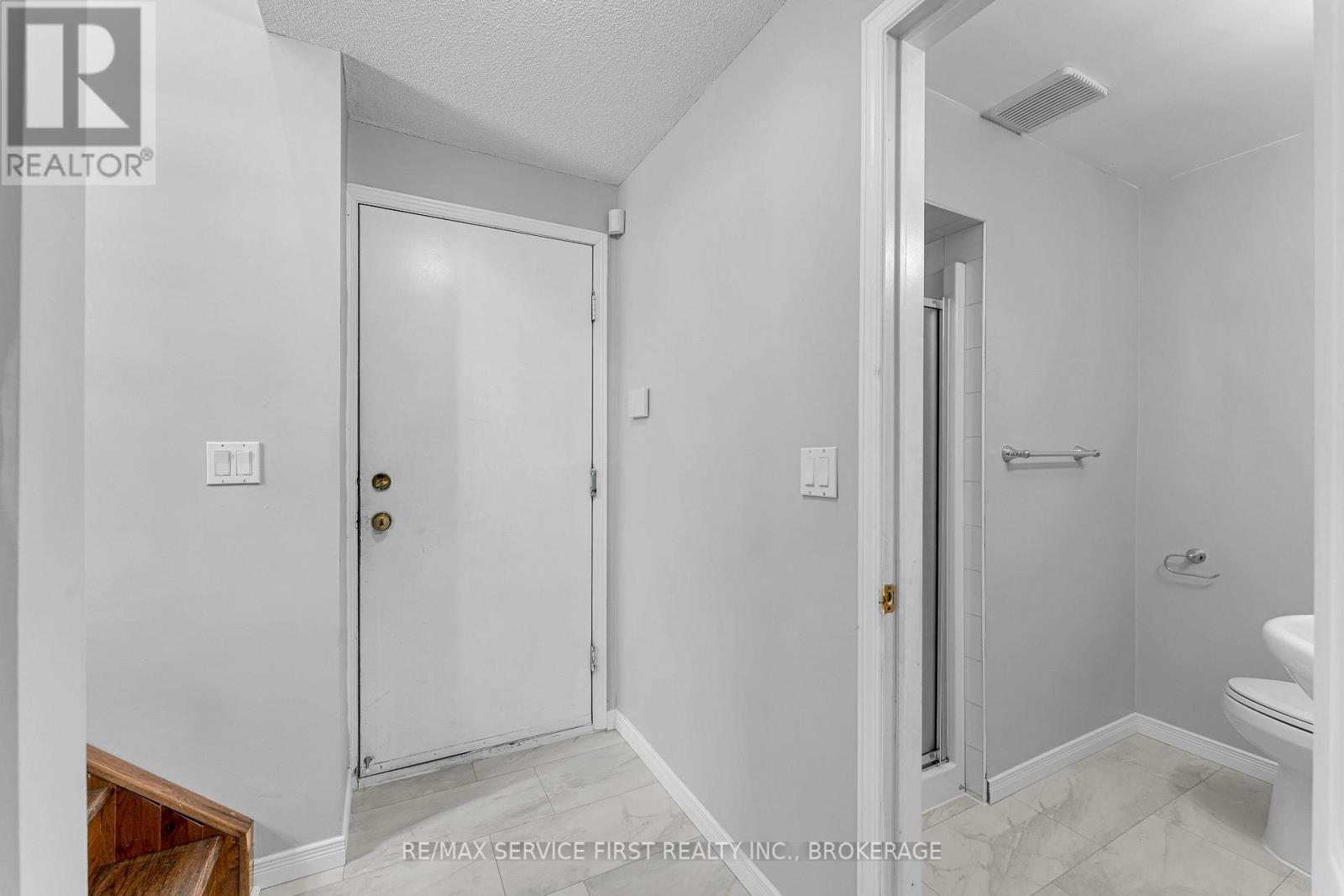 19 HERITAGE DRIVE - Image 28