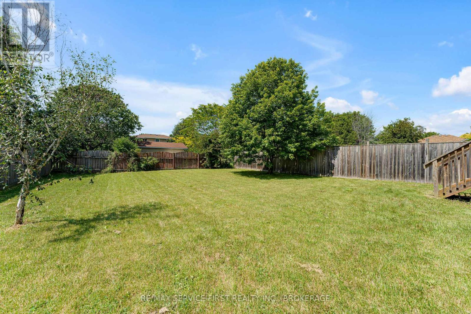 19 HERITAGE DRIVE - Image 37