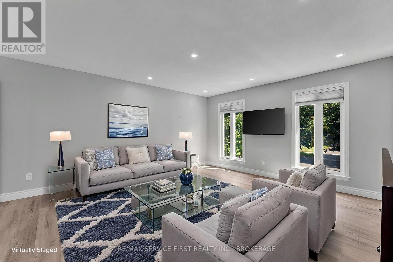 19 HERITAGE DRIVE - Image 4