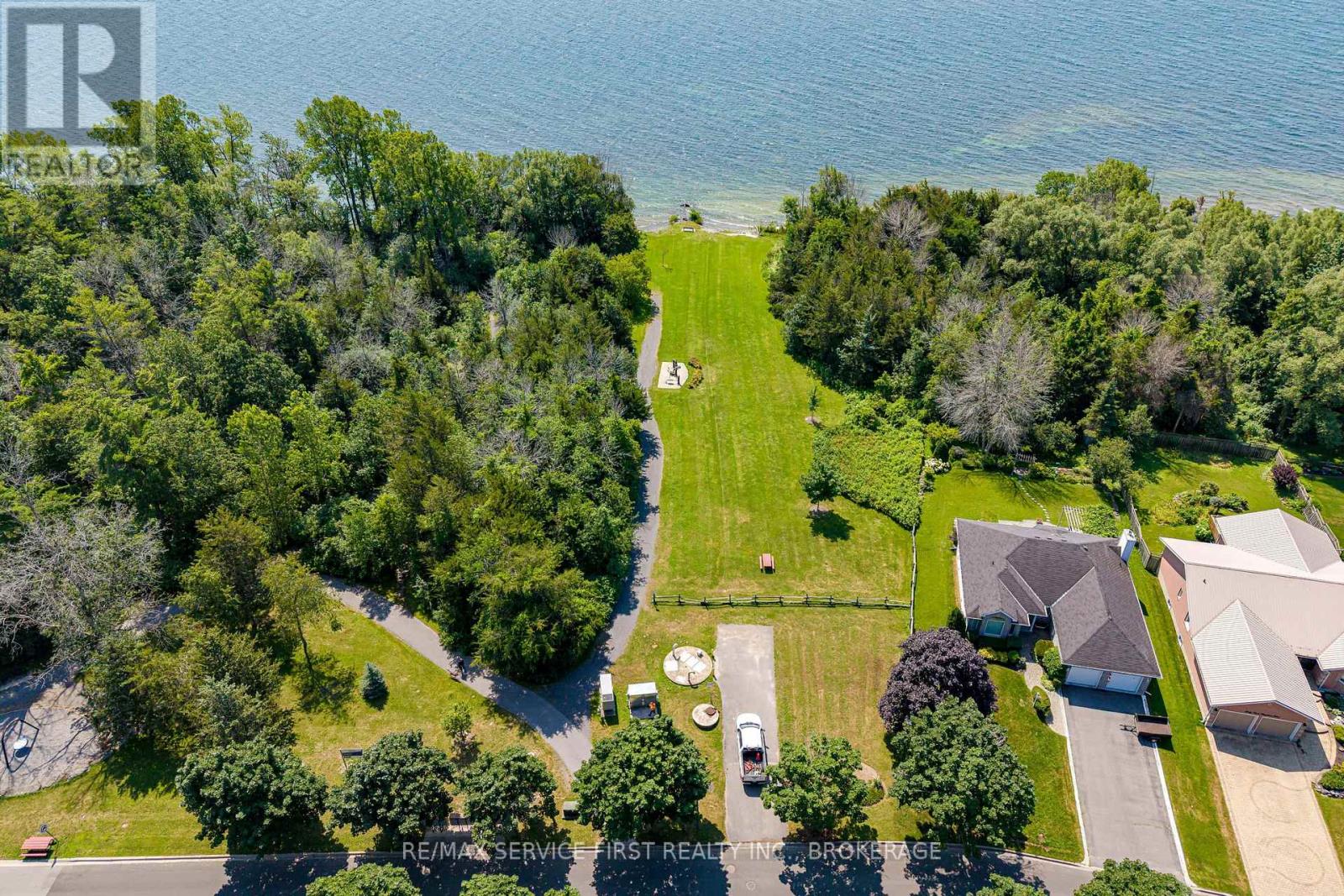 19 HERITAGE DRIVE - Image 43