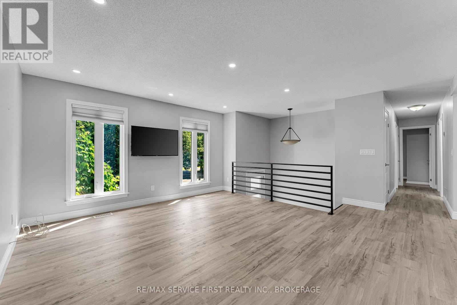 19 HERITAGE DRIVE - Image 6